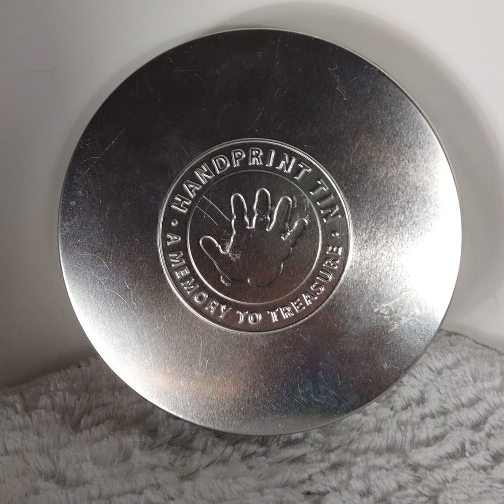 Hallmark Handprint Tin Plaster Handprint Kit - Picture 5 of 5